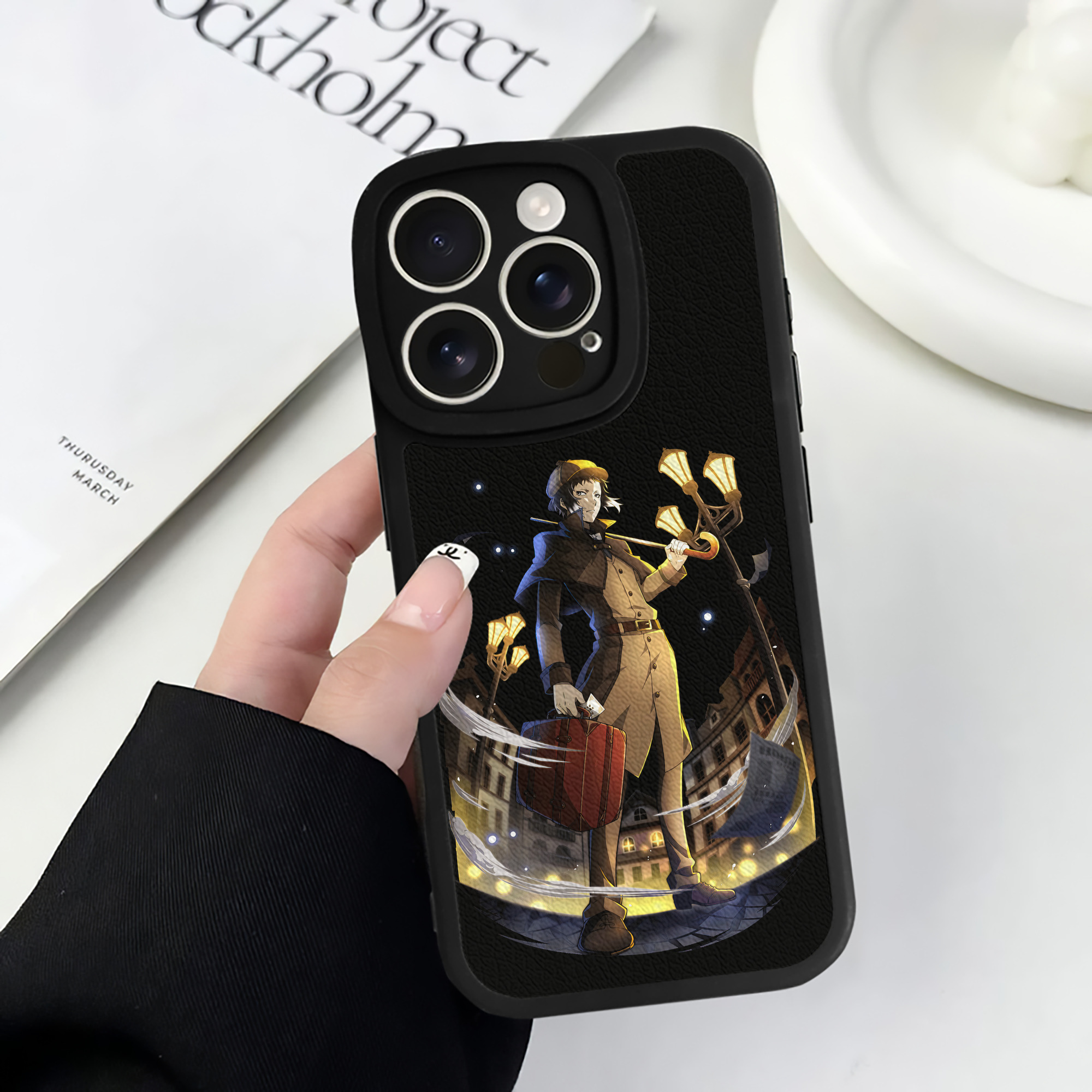 （画像用） 文豪ストレイドッグス Bungo Stray Dogs 【iPhone 16シリーズ対応】シリコンスマホケース（レザー調） 材質：シリコン
